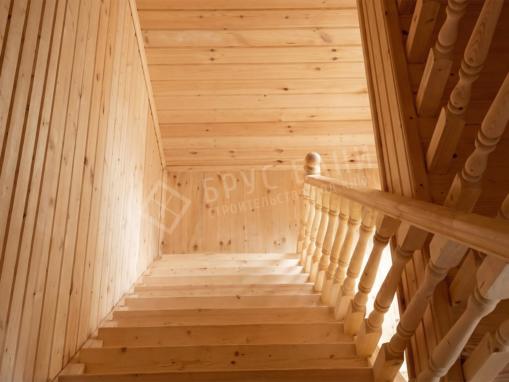 Лестница в бане из бруса 6х8,5