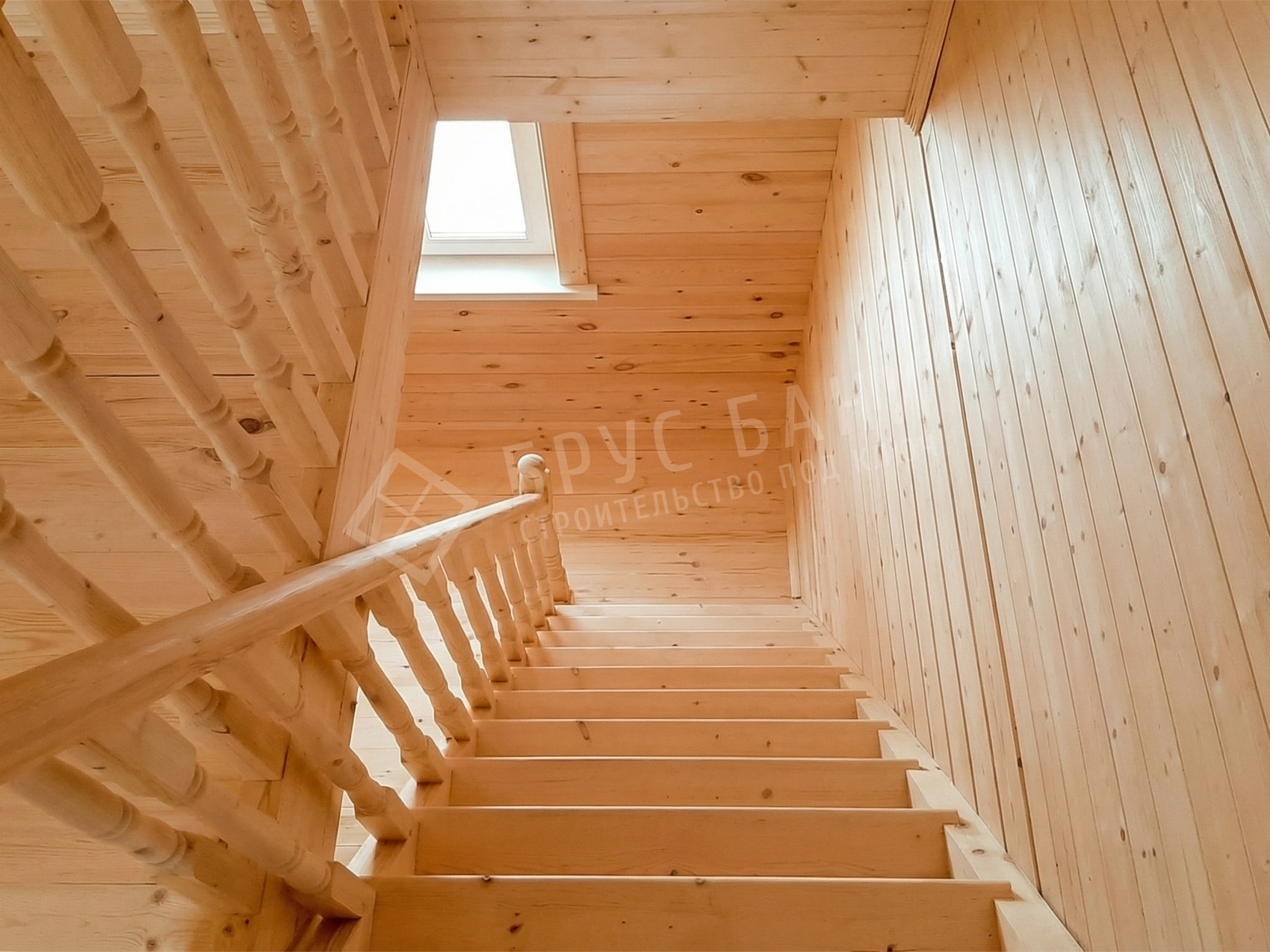 Лестничный марш в бане