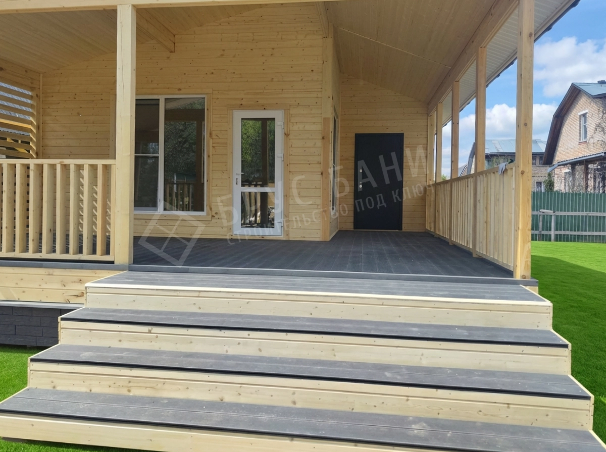 Каркасная баня с террасой