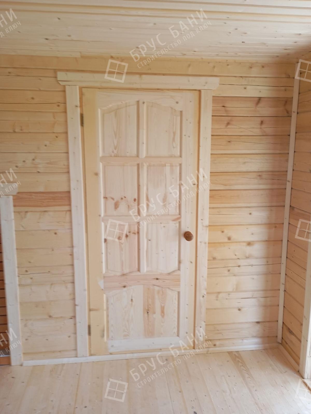 дверь межкомнатная в бане из бруса 6х6