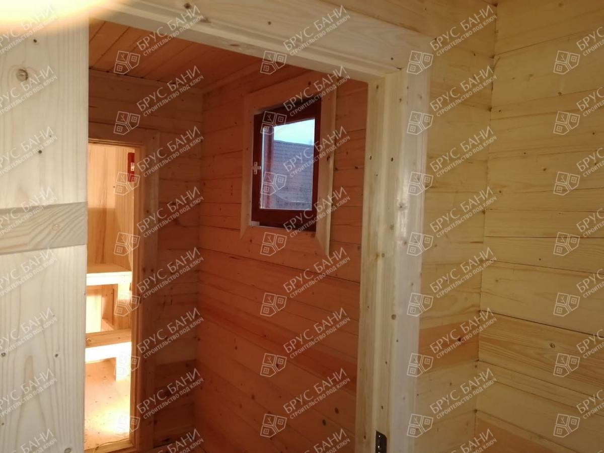 Окно деревянное 600х600  в мойке