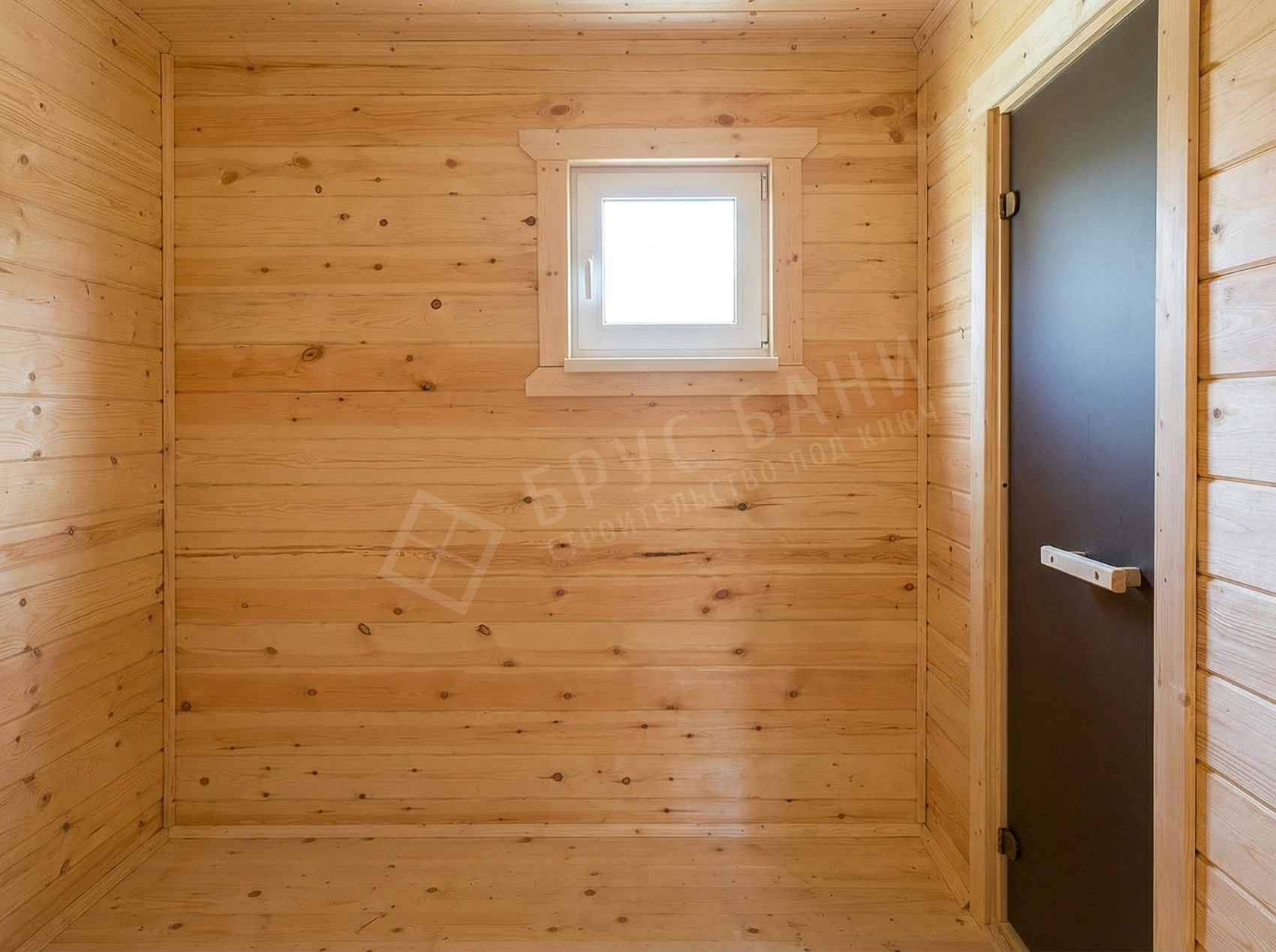 Стеклянная дверь в бане