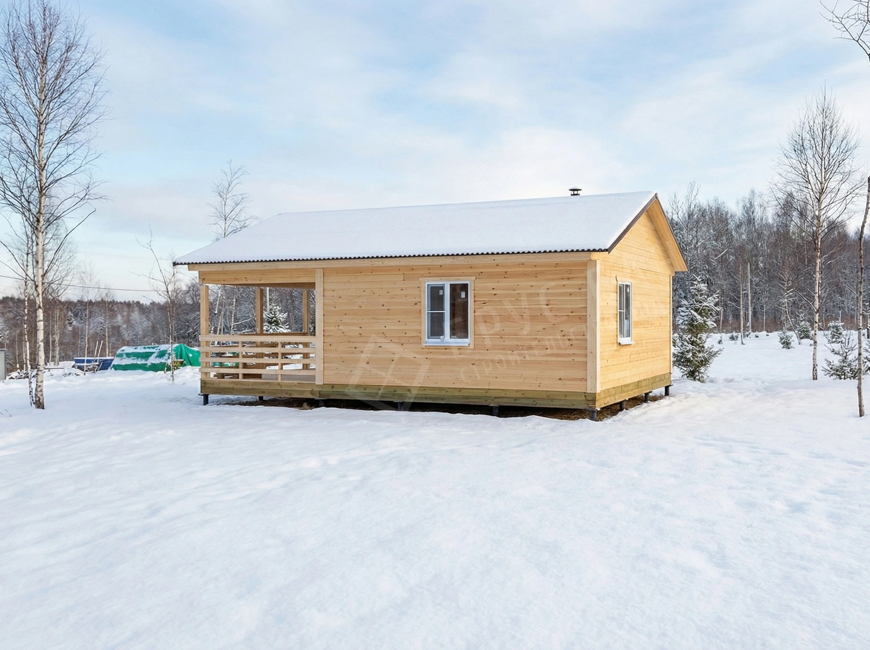 Баня из бруса с террасой