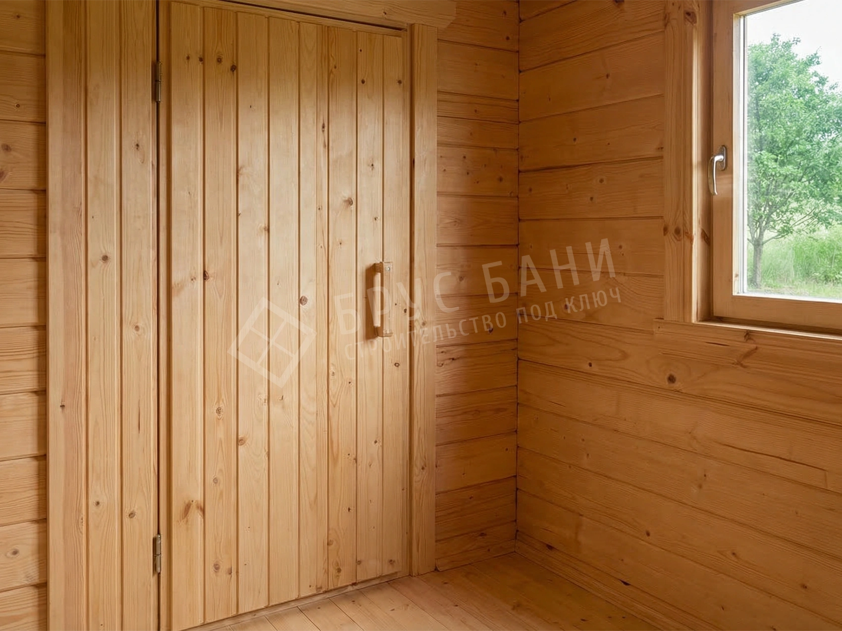 Деревянная дверь в бане