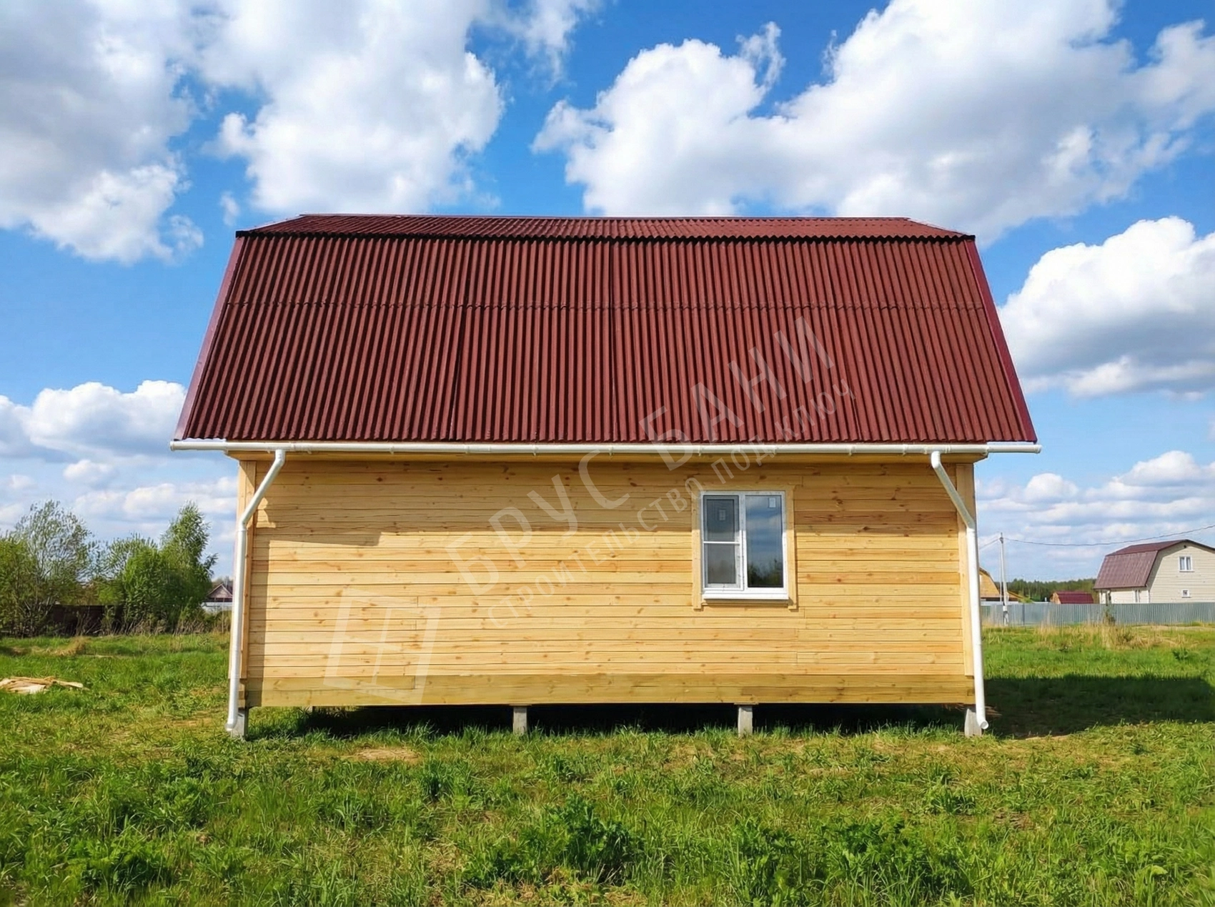 Дом из бруса на жб сваях