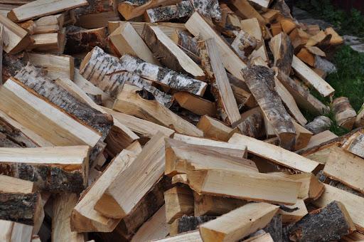 Топливные брикеты для печей или обычные дрова – что лучше