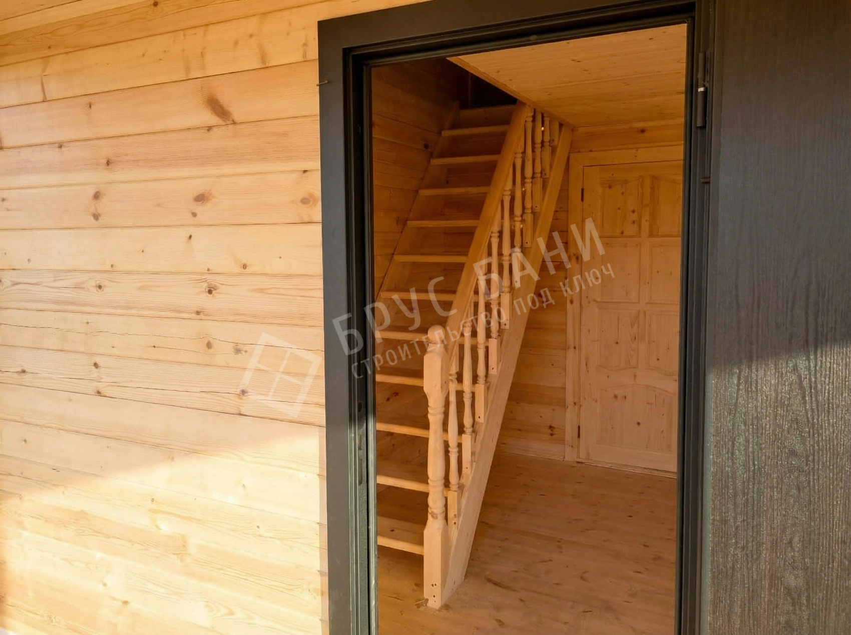 Входная дверь в дом